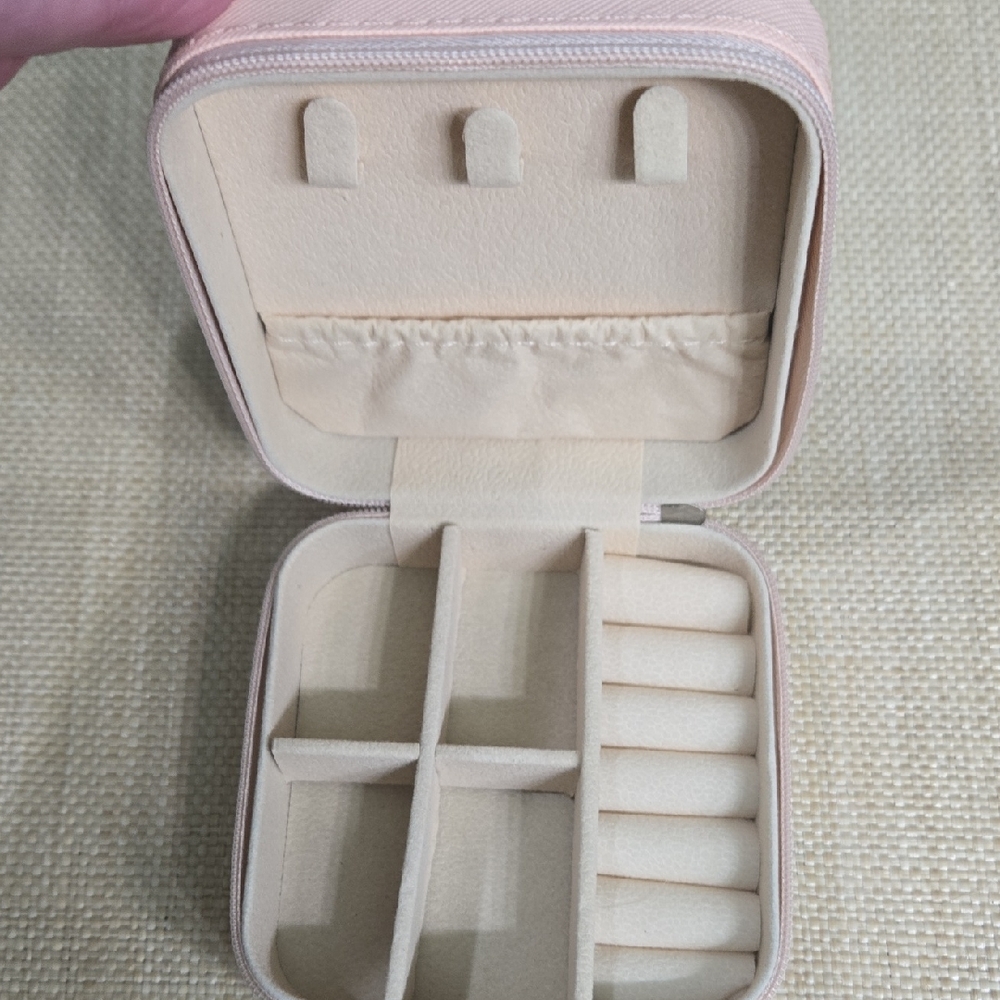 NWOT Jewelry Box